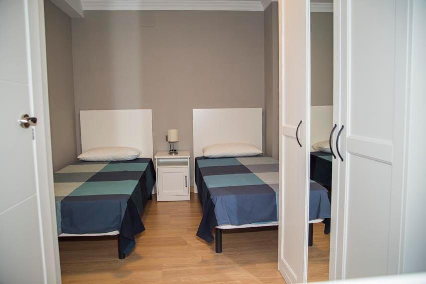Apartamento Reus 2 - Parking Gratuito ภายนอก รูปภาพ